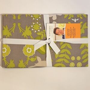 Gray Green & White Nature Pattern 100% Cotton Fabric Ty Pennington 1 Yard NEW